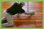 Applying wax on wood floors